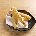 Burdock tempura (3 pieces)