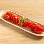 Tomato salad with special onion sauce