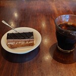 キッチンアンドカフェ ガヤ - チョコレートケーキとアイスコーヒー