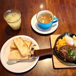 Kitchen&cafe GAJA - パインジュースとスープ、トーストにハンバーグとなる