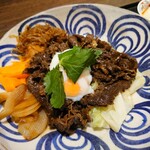 泊舟 - 牛すき焼丼