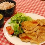 inuhimoCafe - 豚の生姜焼き