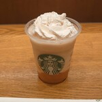 Sutabakkusukohi - 桃MOREフラペチーノ(ホイップ追加)740円