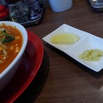 濃厚鶏白湯タンメン まつ井 - 別皿