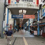 一楽 - 三重県随一の繁華街のはずの『一番街』
なんか閑散としてんだけど…
店はこの通りに入ってすぐの左側