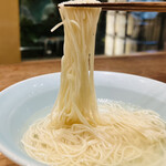 齋華 - ◎塩ラーメン❗️齋藤シェフが自宅の工房で作っているこだわり麺とスープは絶品。