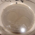 麺屋武蔵 武仁 - マッドグレーないりこのつけ汁　魚独特なエグミや魚臭ささはなく、美味しい。