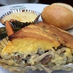 ママタルト代官山 - 色々きのことモッツアレラチーズのパイ