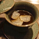 USHIGORO S. - スッポンと牛のトリュフコンソメスープ