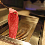 USHIGORO S. - 厳選赤身の焼きしゃぶ 岡崎牧場近江牛43ヶ月のクリ