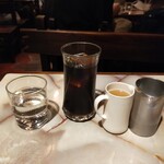 洋酒喫茶 どん底 - アイスコーヒー