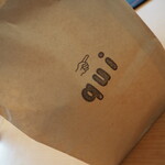 qui - 紙袋
