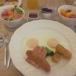 ビュッフェ＆カフェレストラン アンサンブル - 洋朝食　フライドエッグ