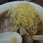 Fukuya Ramen Ten - 細縮れ麺、歯ごたえはしっかりしていて、スープの味が良く絡む