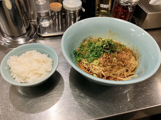 汁なし担担麺センター キング軒 薬研堀出張所 - 汁なし担々麺3辛と半ライス