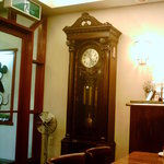 K'S CLUB - 入り口の大きなのっぽの古時計