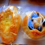 えびすやのパン - ●チーズ@160/丹波黒豆@160