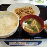 Sukiya - 新メニュー？豚生姜焼き定食680円税込ですってぇ〜♪