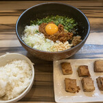 台湾まぜそばとカレーうどんのお店 つるりん - 台湾まぜそば大盛＆角切りチャーシュウ＆ランチご飯無料