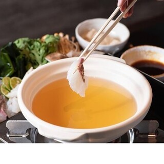 Once you try the secret soup stock, you'll be addicted! ``Eat soup stock'' at a sea bream shabu restaurant