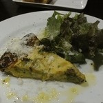 hE - ベーコン・カリフラワー・ブロッコリーのキッシュ600円