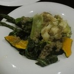 hE - 温野菜のバーニャカウダソース800円