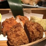 あんず - ＊ヒレカツ・チキンカツ共に柔らかく美味しい。卓上のおソースをかけて。