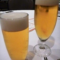 鴻臚 - 先ずはビールを（中と小です）
                