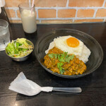 179530714 - こせり風ドライカレー900円