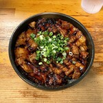 炭焼豚丼 豚野郎 - 