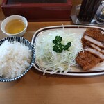 Tonkatsuya Tochitani - 特大とんかつ定食