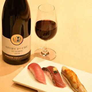 Feel free to enjoy the marriage of `` Sushi'' and ``wine''♪