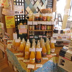 Kumano-shi Ekimae Tokusan Hin Kan - Interior View 2