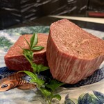焼肉 拍手喝采 - 脂をカット