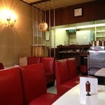 純喫茶ヒロ - 奥はチューボー