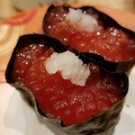 回転寿し トリトン - 紅鮭筋子。