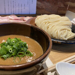 中華蕎麦 とみ田 - つけめん大　　　　　　　　1400円
      特選全部のせトッピング　　1000円