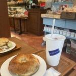 LA BRIOCHE Parkside Caffe - 