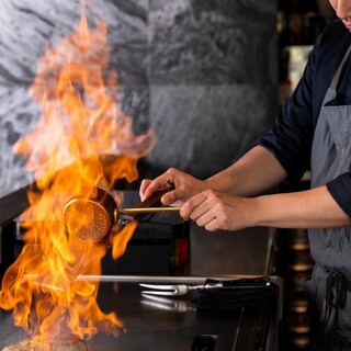 【カウンター席】大切な方との特別な日を演出いたします。