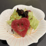 トゥ・ラ・ジョア イズム - 定番のMサラダ