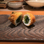 串揚げ 名倉 - 前回も頼んだ三つ葉☘️の鱚巻き