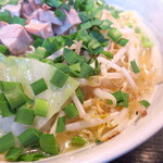 麺酒房 龍安 - さまざまな具材