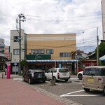 Ristorante Sasaki - 店前の駐車スペース