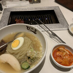 ぴょんぴょん舎 - 