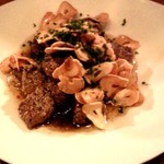 グラリック - ヤングステーキにニンニクチップのせ