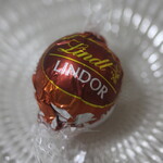 リンツ ショコラ ブティック  - アーモンドバター