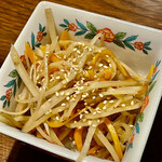 お好み焼き 鉄ちゃん - きんぴらごぼうは大変家庭的なお味で口に合いました