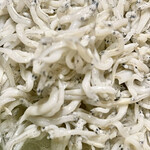 カネヒデ小林商店 - 細かくてふわふわのしらすです