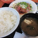 Irori Sakaba Tarafuku - ご飯と味噌汁