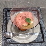 輪久 - 【甘味】
      スイカのグラニテミルクプリン
      (ダージリンティー紅茶・ピーチソース)
      